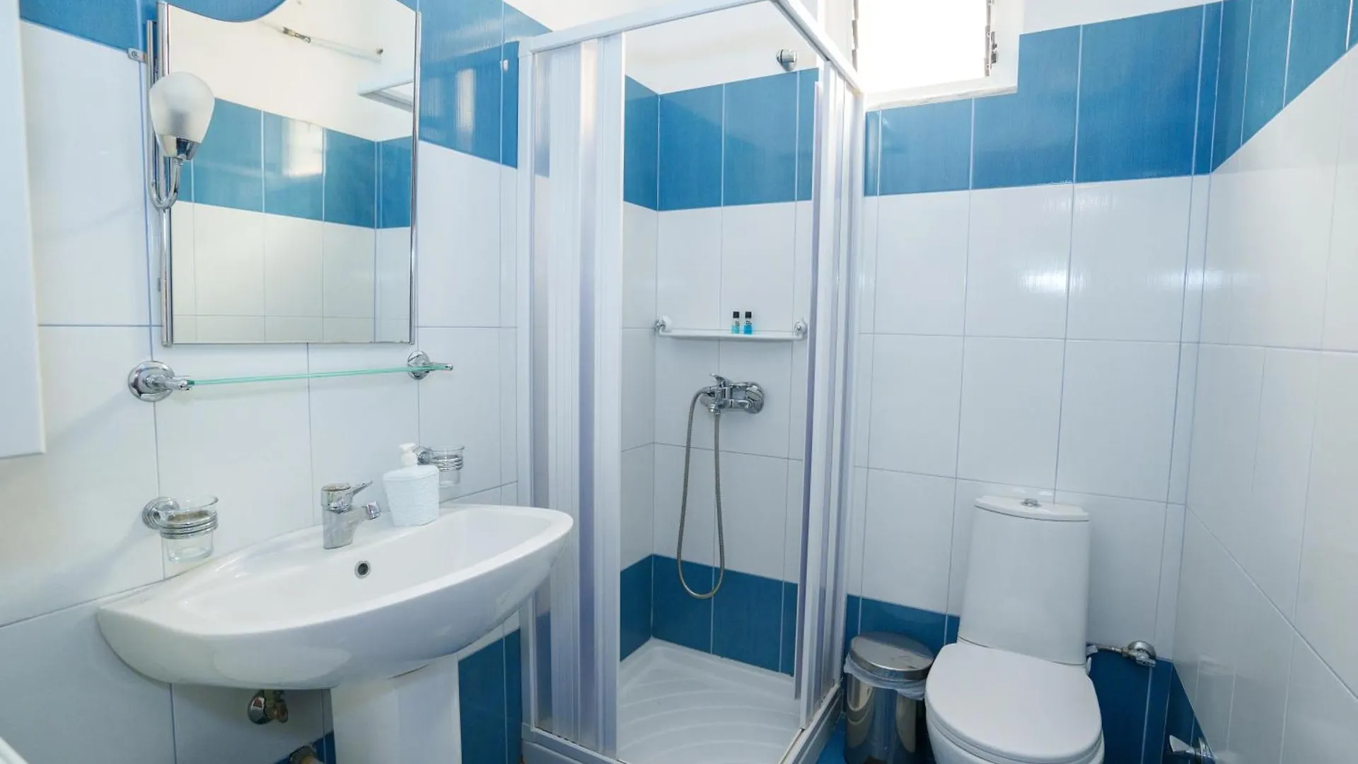 Tolle Lage & Aussicht, 3 Min Zum Strand Sarande Apartment